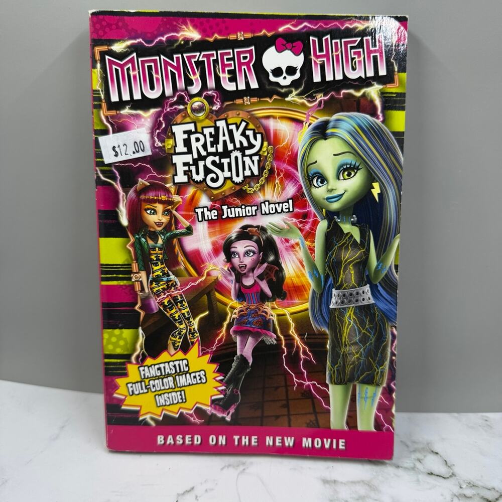 Monster High Freaky Fusion Book